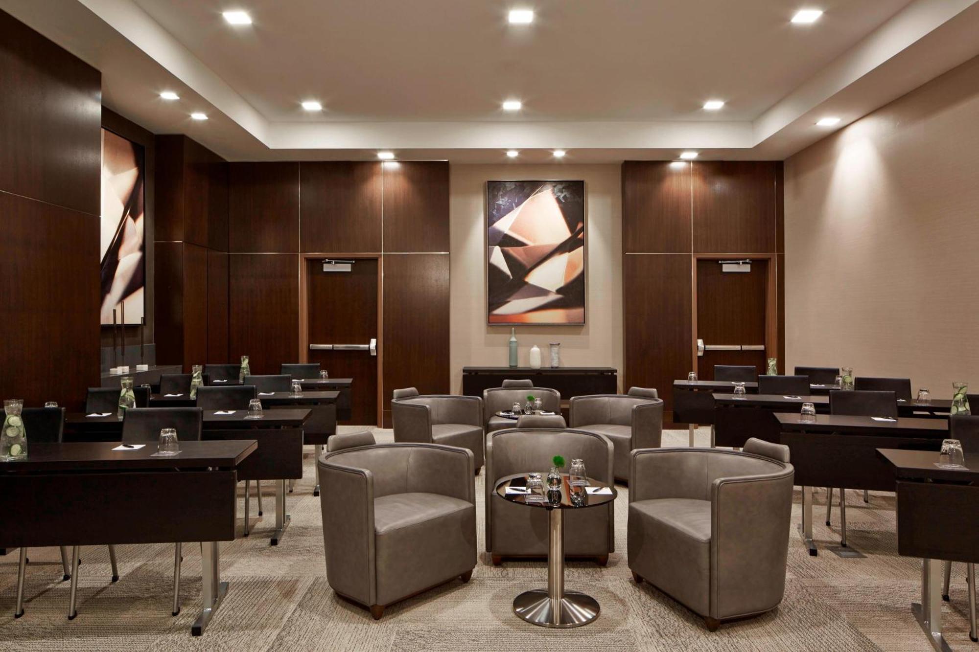 Ac Hotel By Marriott Minneapolis Downtown Exterior foto